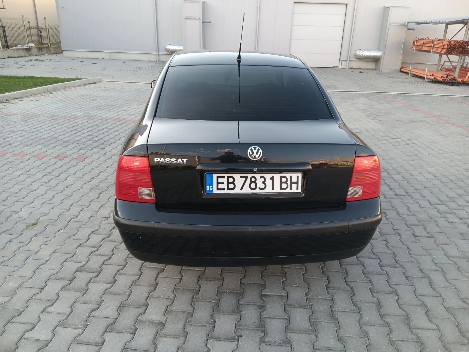 VW Passat 1.6 Бензин Газ 102 кс - изображение 4