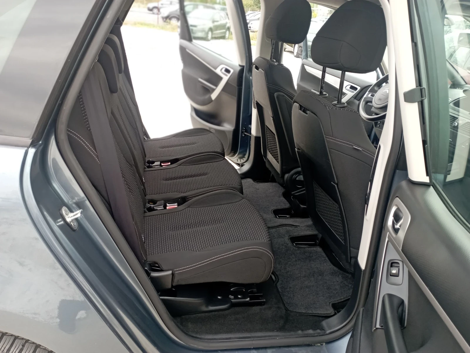 Citroen C4 Picasso 1.6HDI - изображение 10