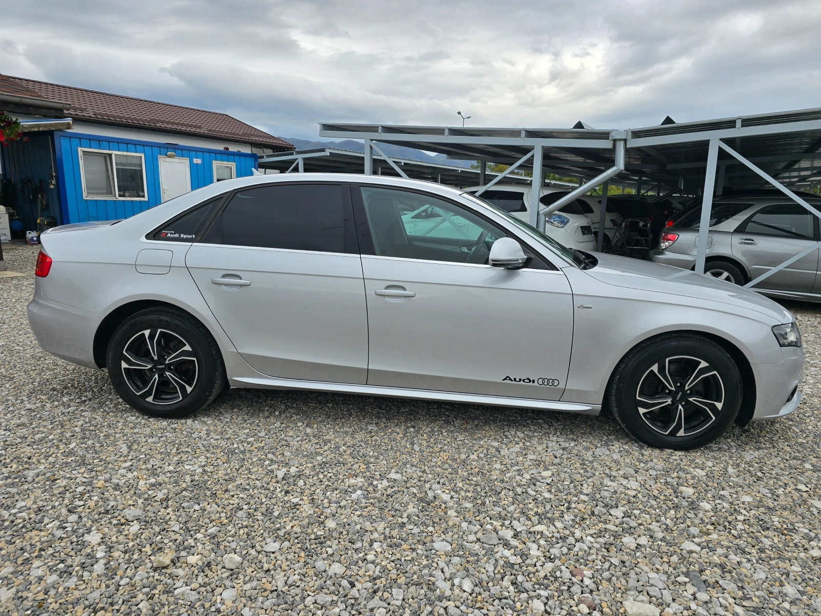 Audi A4 1.8 BENZIN S-LINE - изображение 6