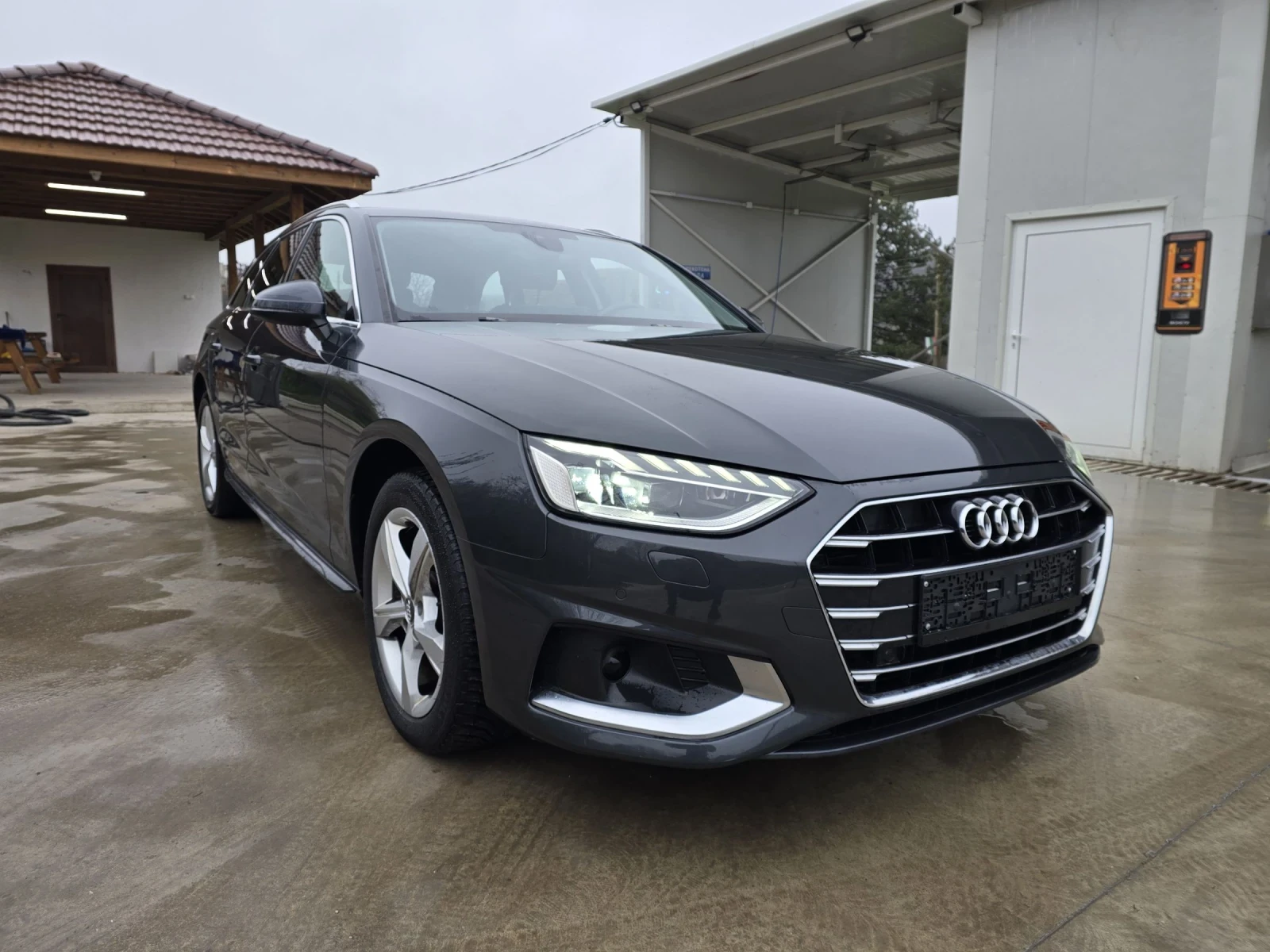 Audi A4 35TDI 163к.с S-LINE Топ състояние  - изображение 2