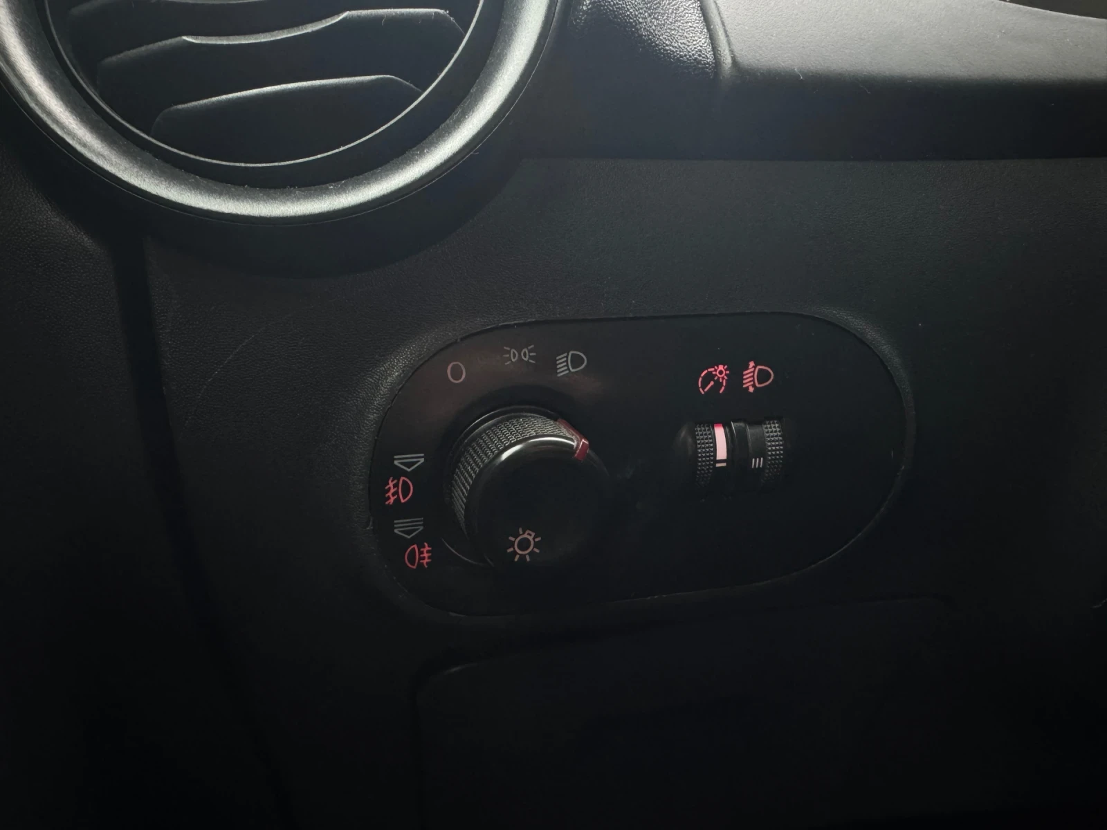 Seat Ibiza  - изображение 10