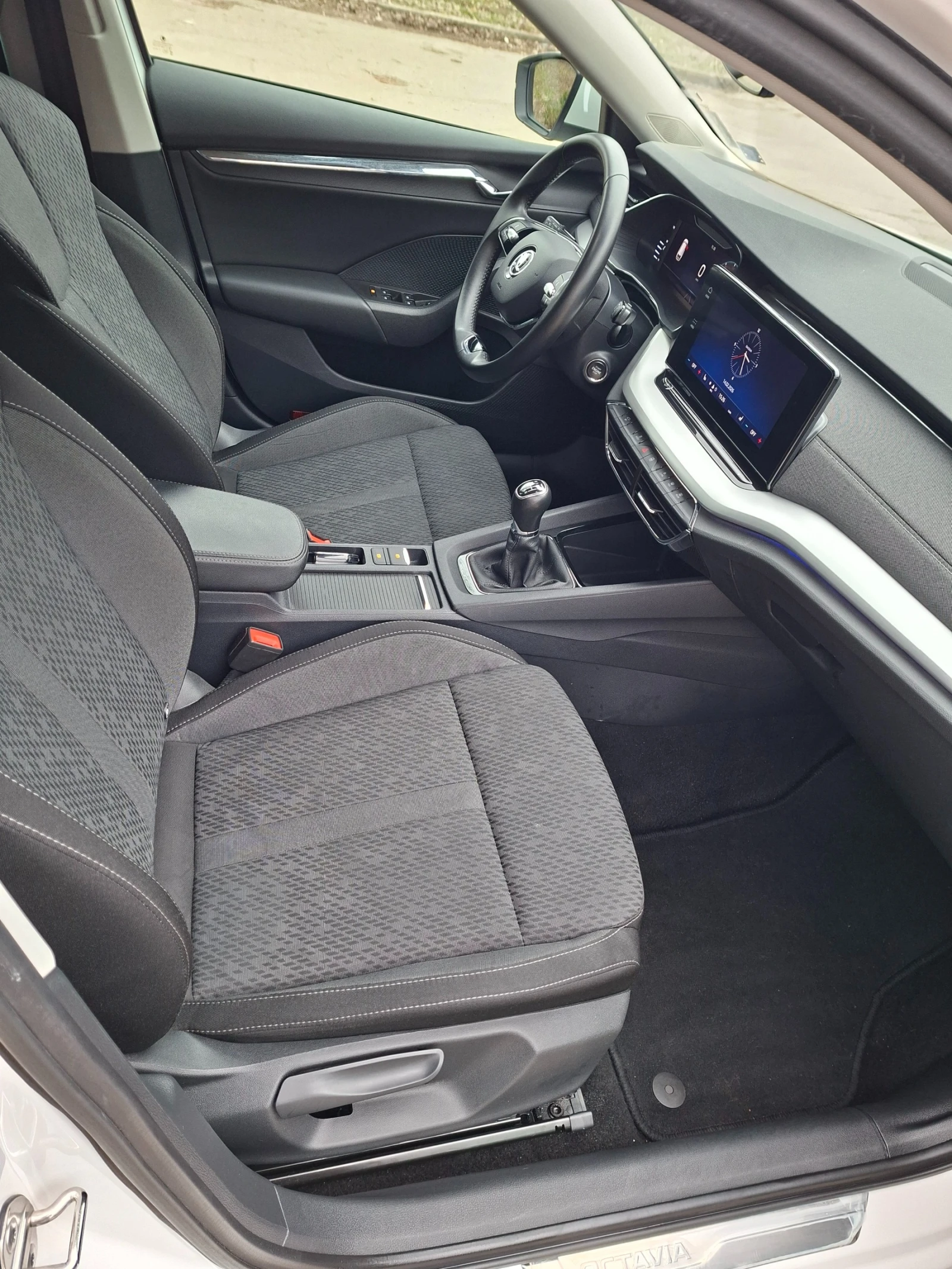 Skoda Octavia 1, 5 TSI, LED MATRIX, в гаранция - изображение 10