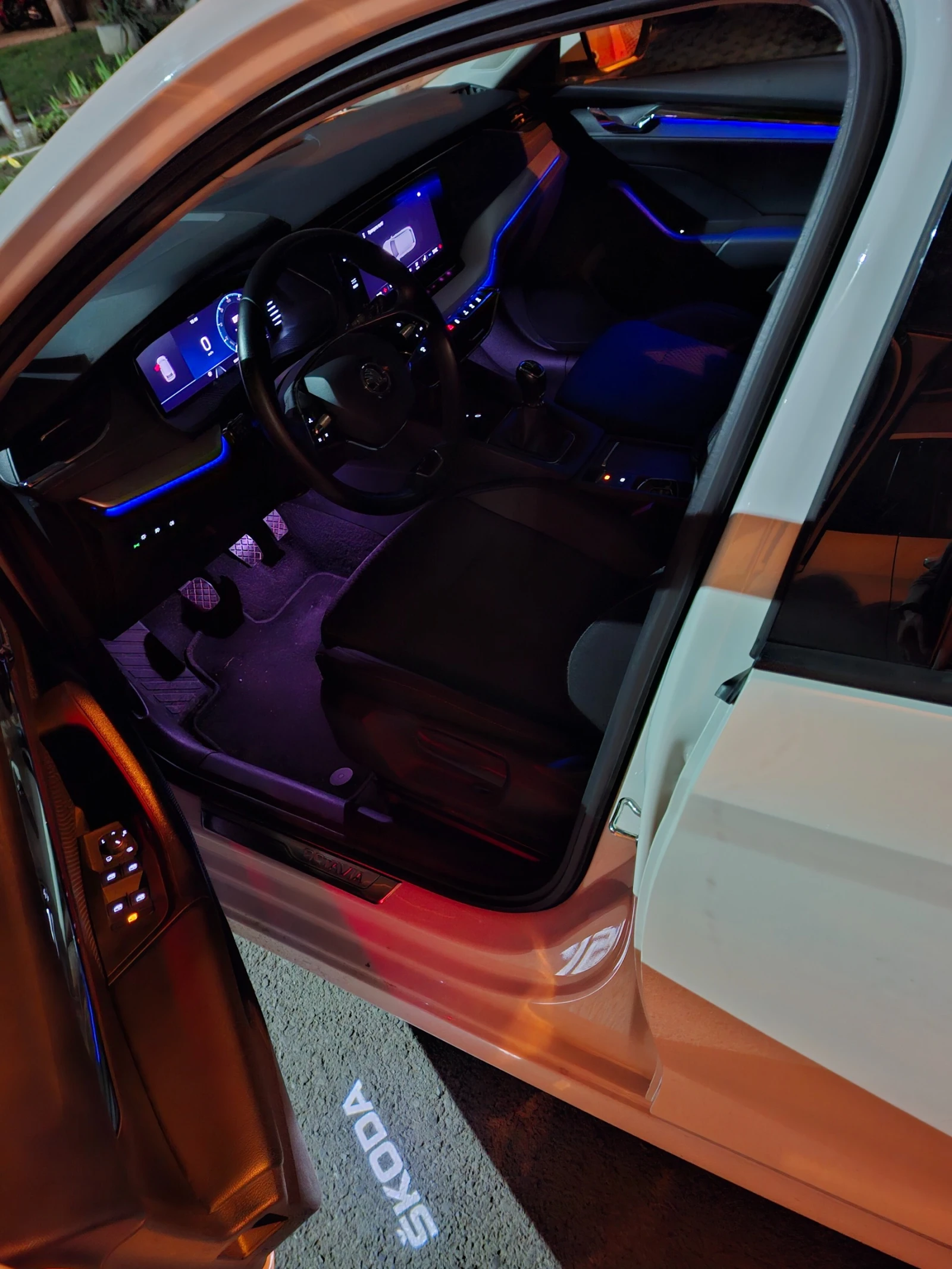 Skoda Octavia 1.5 TSI, LED MATRIX, в гаранция, снимка 15 - Автомобили и джипове - 53856582