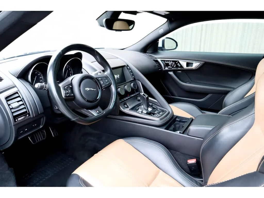 Jaguar F-Type R V8 AWD * Фиксирана цена до БГ * CARFAX * , снимка 8 - Автомобили и джипове - 53998555