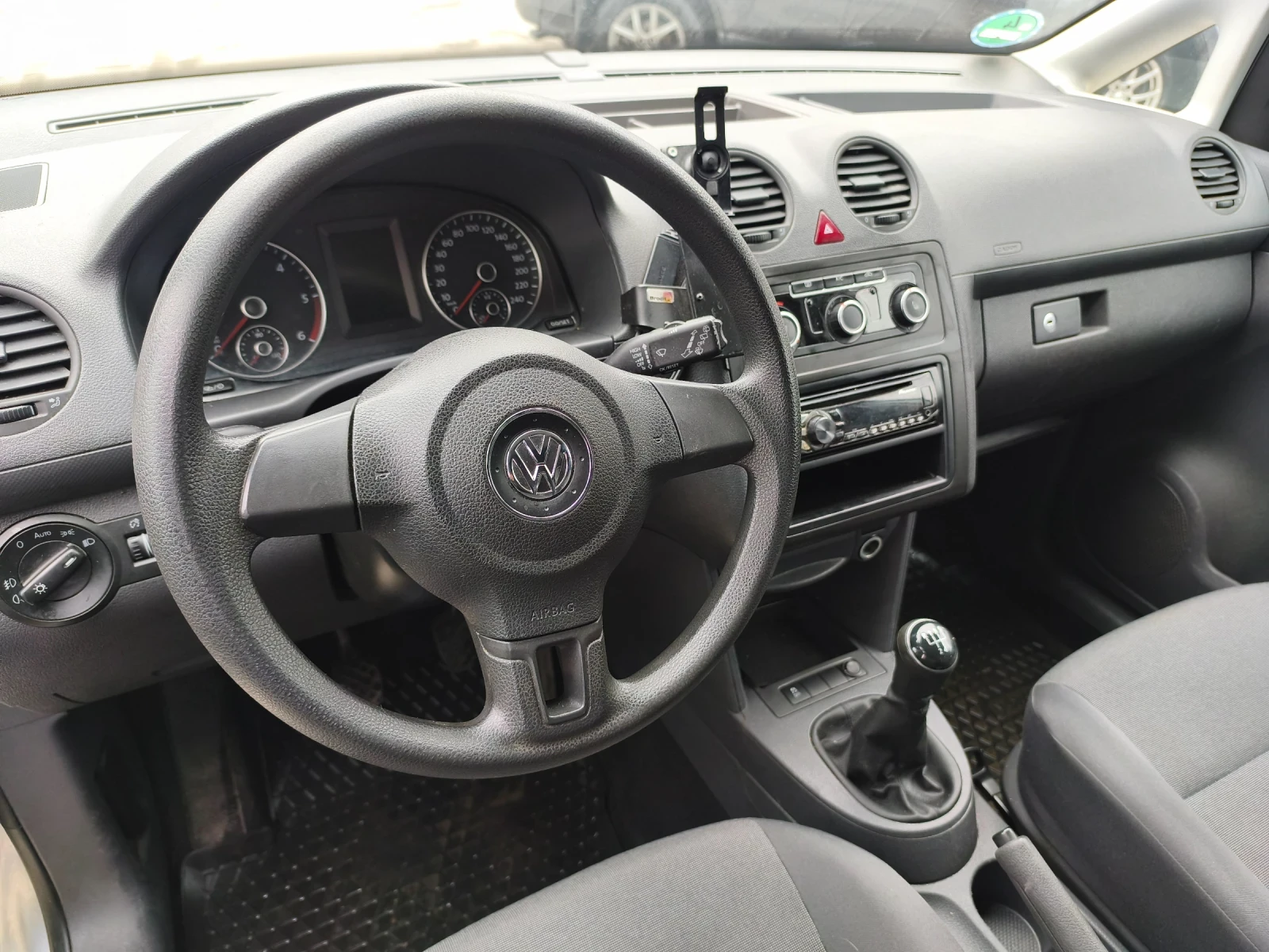 VW Caddy 1.600, снимка 7 - Автомобили и джипове - 54379695