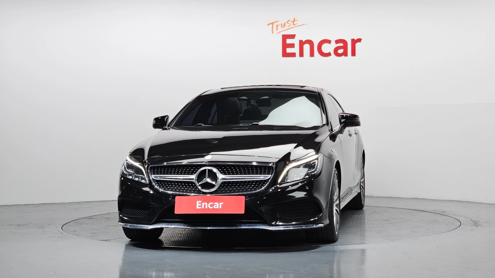 Mercedes-Benz CLS 400 Amg Line* Camera* Navi* АВТОКРЕДИТ, снимка 2 - Автомобили и джипове - 54586594