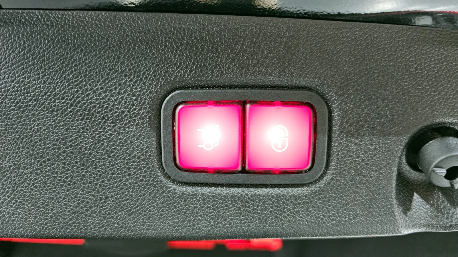 Mercedes-Benz CLS 400 Amg Line* Camera* Navi* АВТОКРЕДИТ, снимка 14 - Автомобили и джипове - 54586594