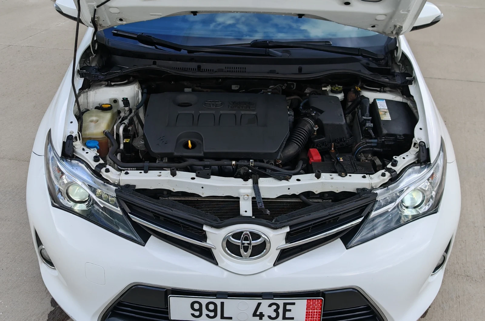 Toyota Auris 1.6VVTi AUTOMATIC* Bi-Xenon* Camera* Navi* Bluetoo, снимка 15 - Автомобили и джипове - 54657835