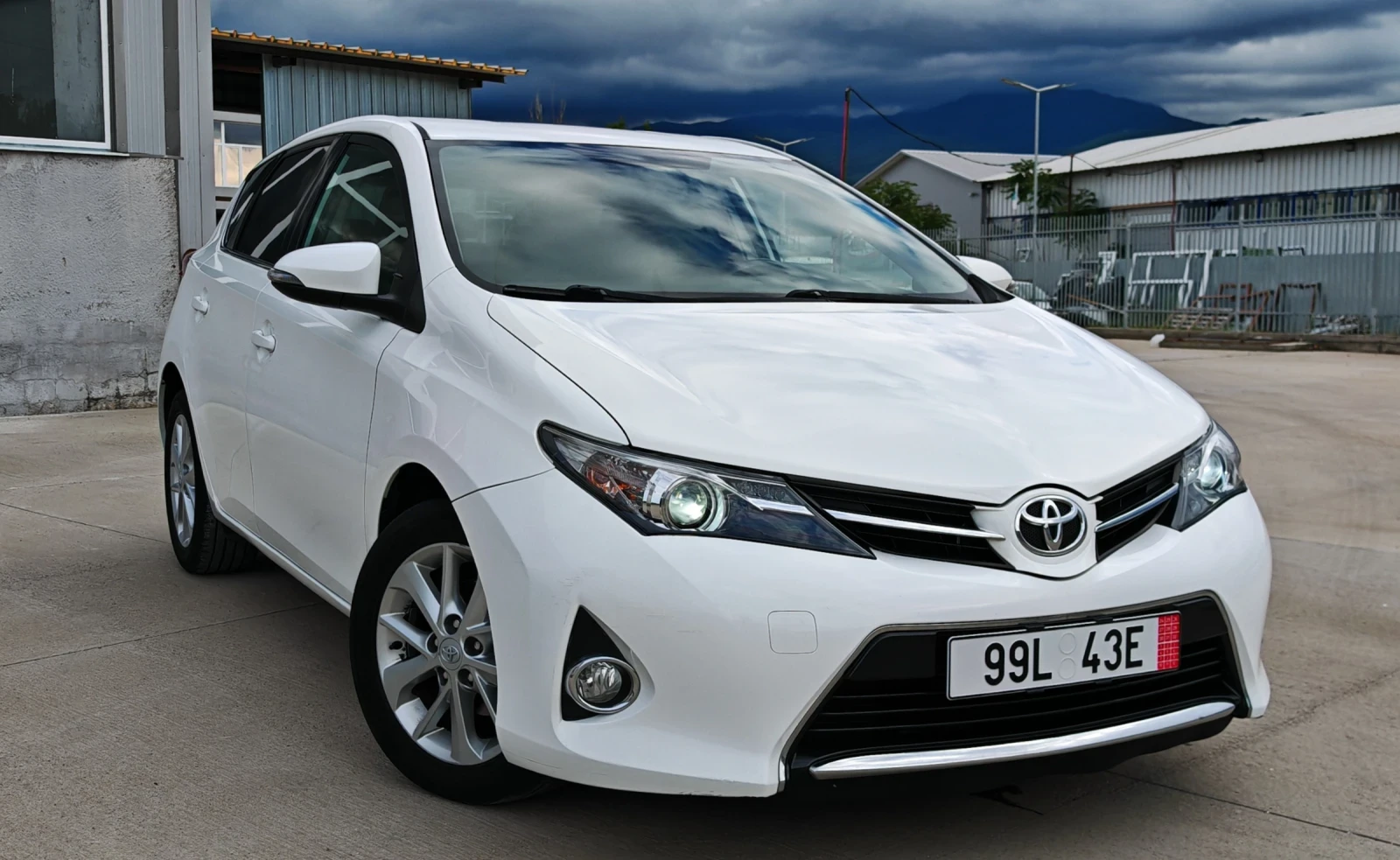 Toyota Auris 1.6VVTi AUTOMATIC* Bi-Xenon* Camera* Navi* Bluetoo