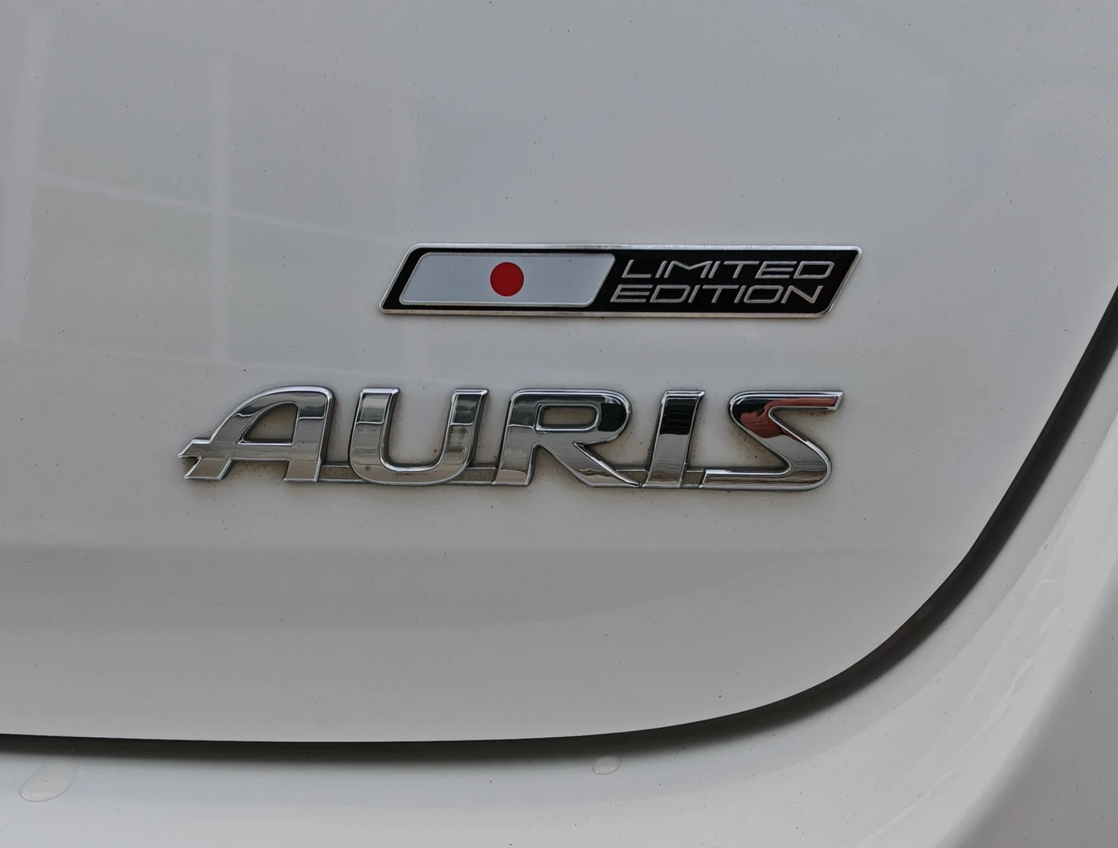 Toyota Auris 1.6VVTi AUTOMATIC* Bi-Xenon* Camera* Navi* Bluetoo, снимка 16 - Автомобили и джипове - 54657835