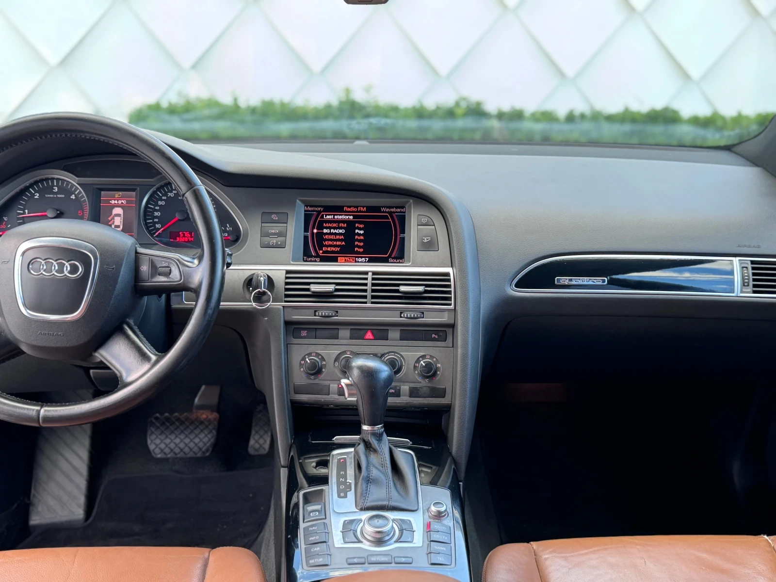 Audi A6 Комби, снимка 15 - Автомобили и джипове - 54896280