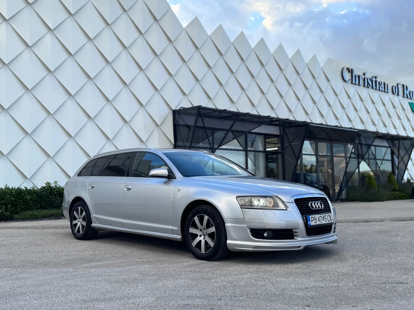 Audi A6 Комби, снимка 4 - Автомобили и джипове - 54896280