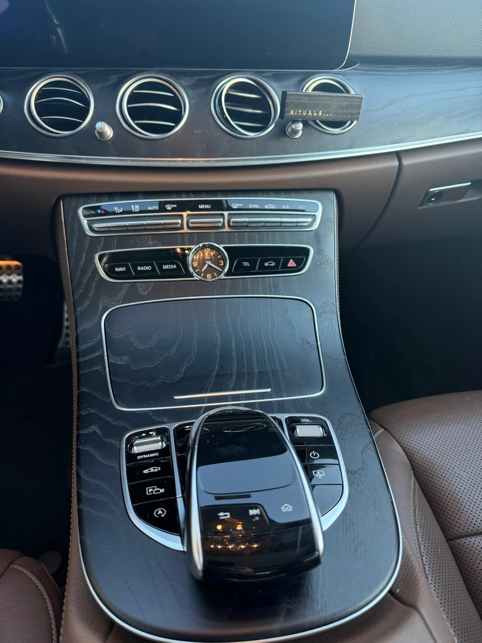 Mercedes-Benz E 200 E 200 Hybrid 4 Matic | Mobile.bg � ����������� 12