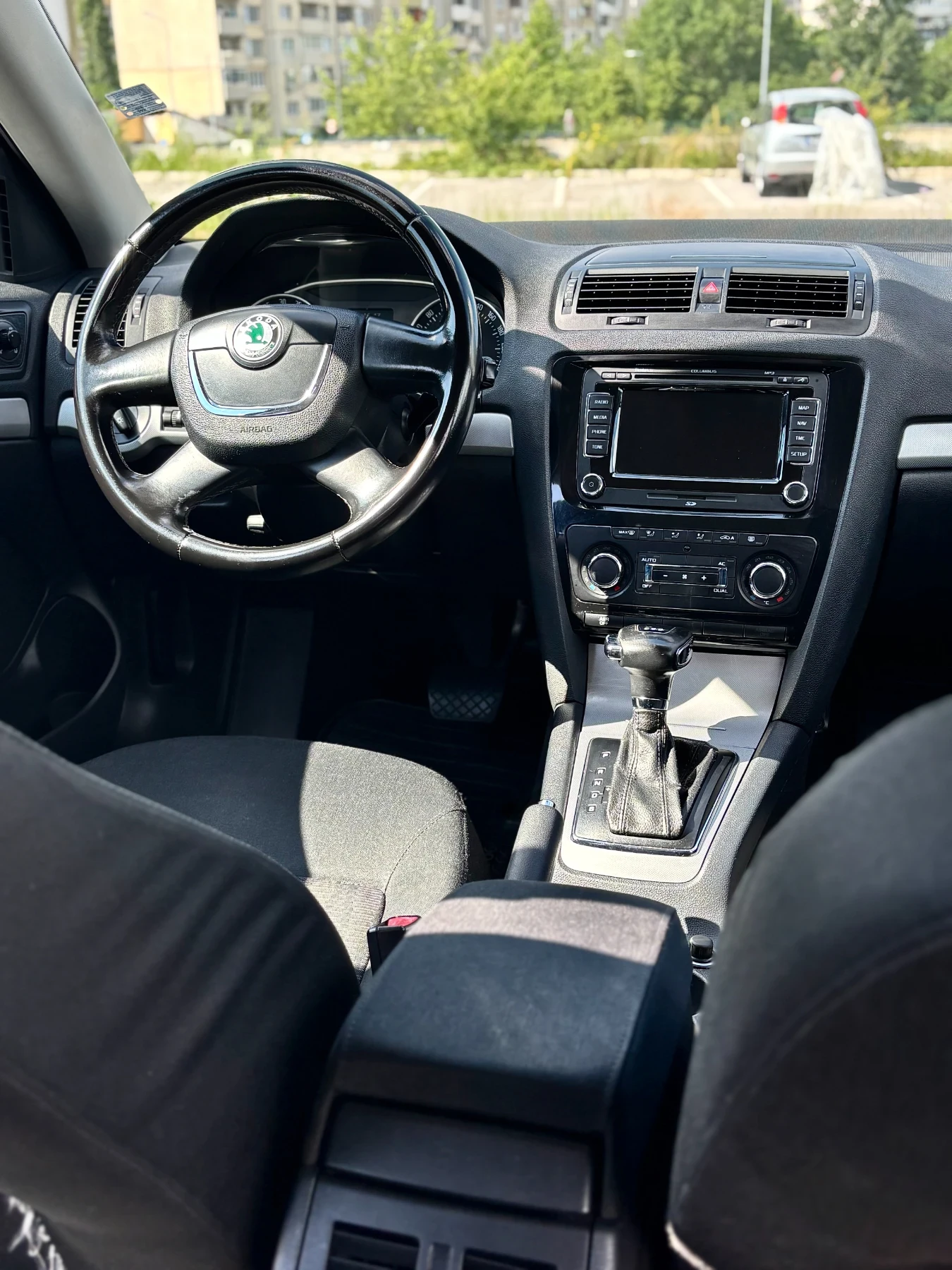 Skoda Octavia 2.0 DSG 6, снимка 9 - Автомобили и джипове - 55018735