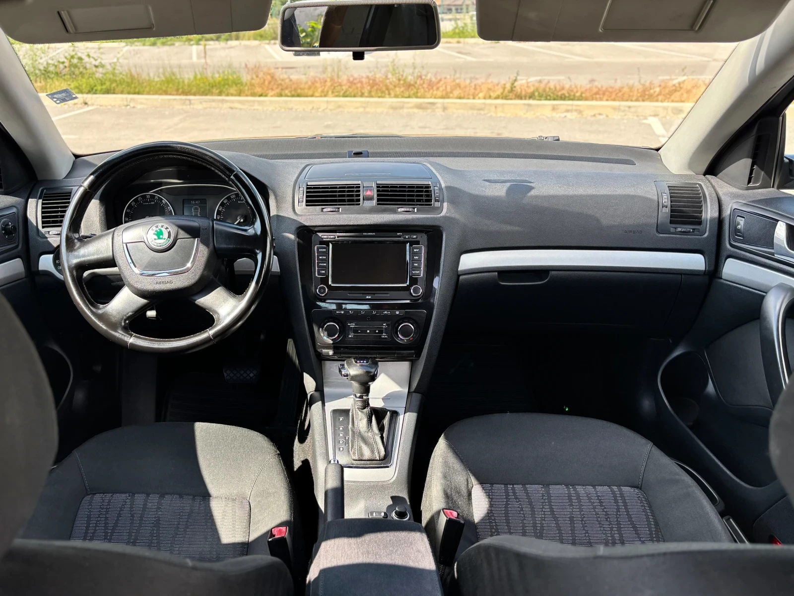 Skoda Octavia 2.0 DSG 6, снимка 10 - Автомобили и джипове - 55018735