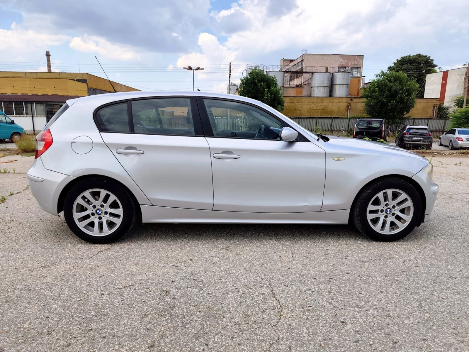 BMW 118, снимка 7 - Автомобили и джипове - 55076572