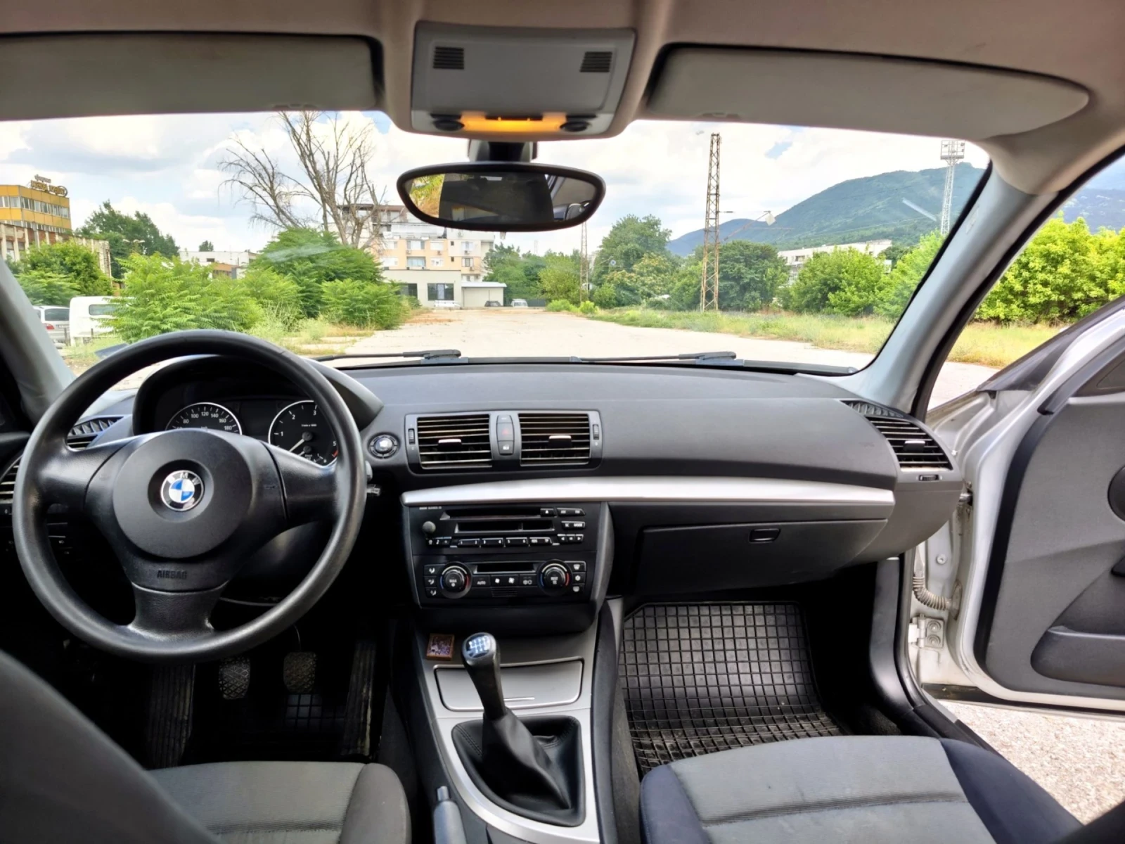 BMW 118, снимка 9 - Автомобили и джипове - 55076572