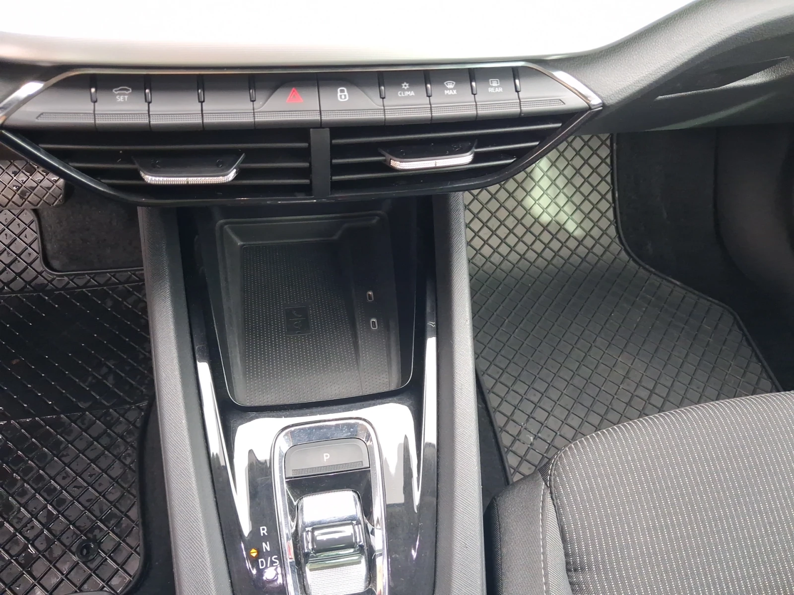 Skoda Octavia Амбишън 1, 5 TSI / 96 kW / 130 к.с., 7DSG, снимка 14 - Автомобили и джипове - 55283208
