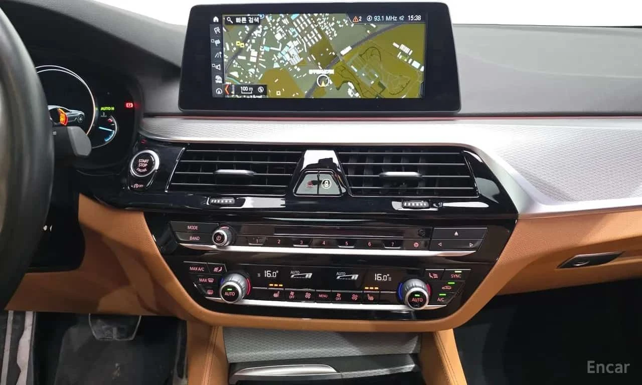 BMW 530 * 530i xDrive M Sport Package * CARFAX * ���� �� � | Mobile.bg � ����������� 11