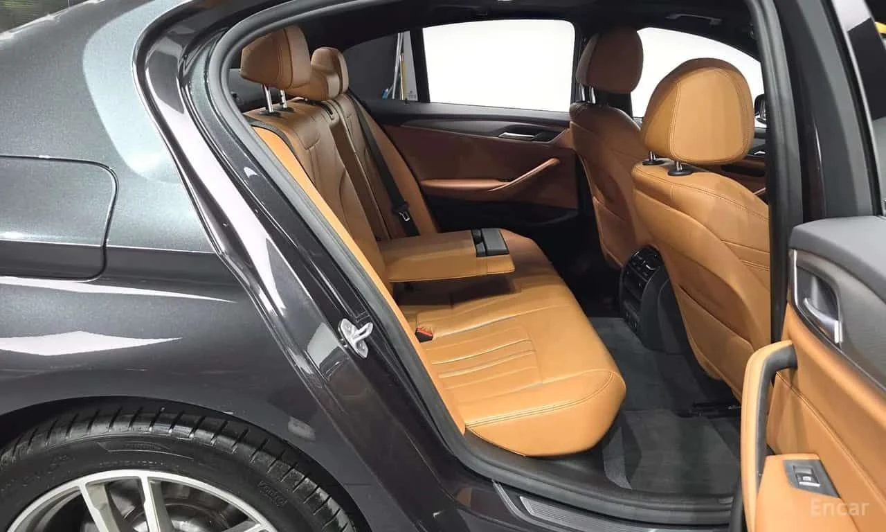 BMW 530 * 530i xDrive M Sport Package * CARFAX * ���� �� � | Mobile.bg � ����������� 15