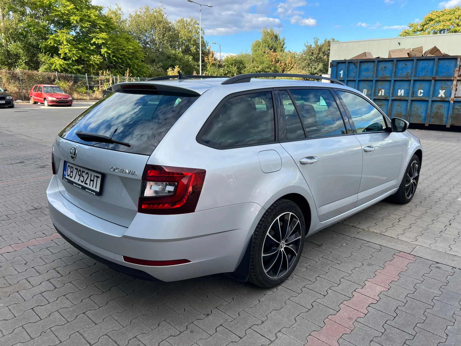 Skoda Octavia 2.0tdi, снимка 4 - Автомобили и джипове - 56265689