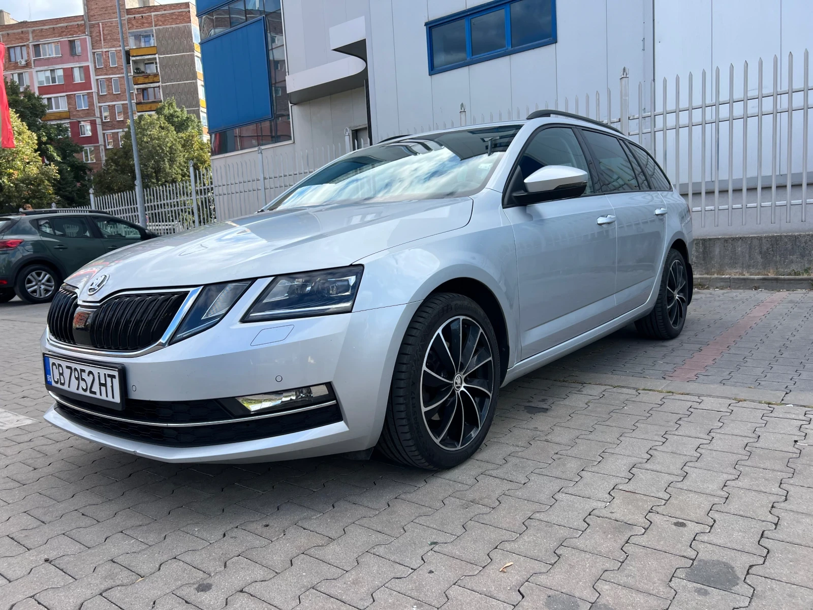 Skoda Octavia 2.0tdi, снимка 2 - Автомобили и джипове - 56265689