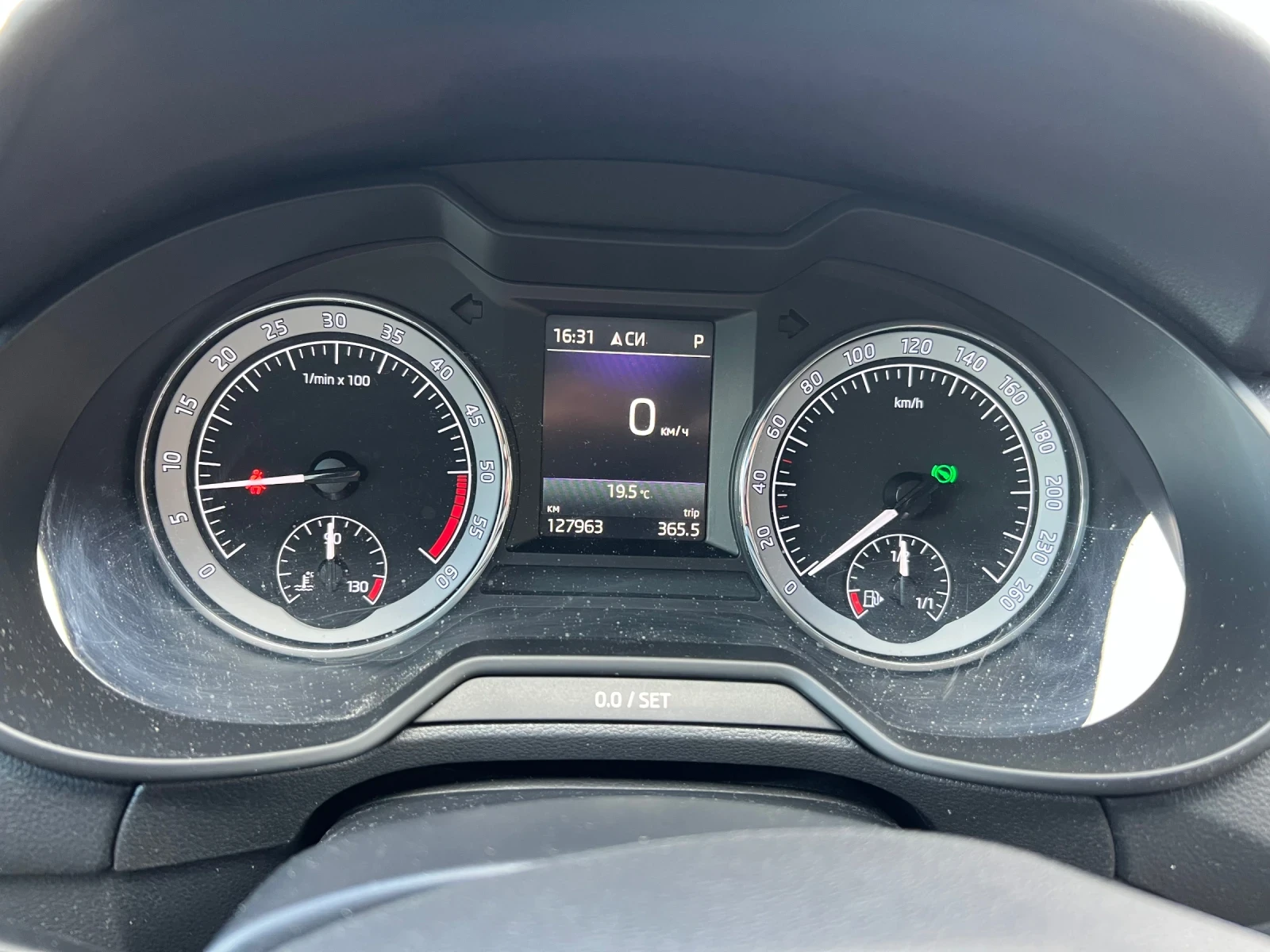 Skoda Octavia 2.0tdi, снимка 7 - Автомобили и джипове - 56265689