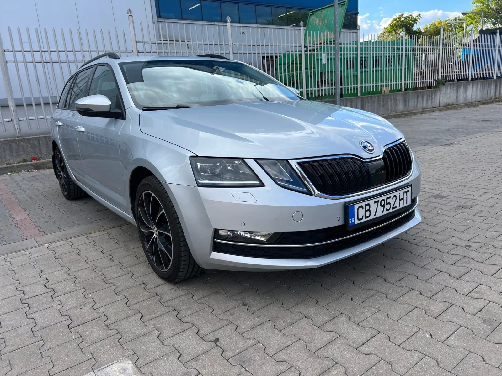 Skoda Octavia 2.0tdi, снимка 3 - Автомобили и джипове - 56265689