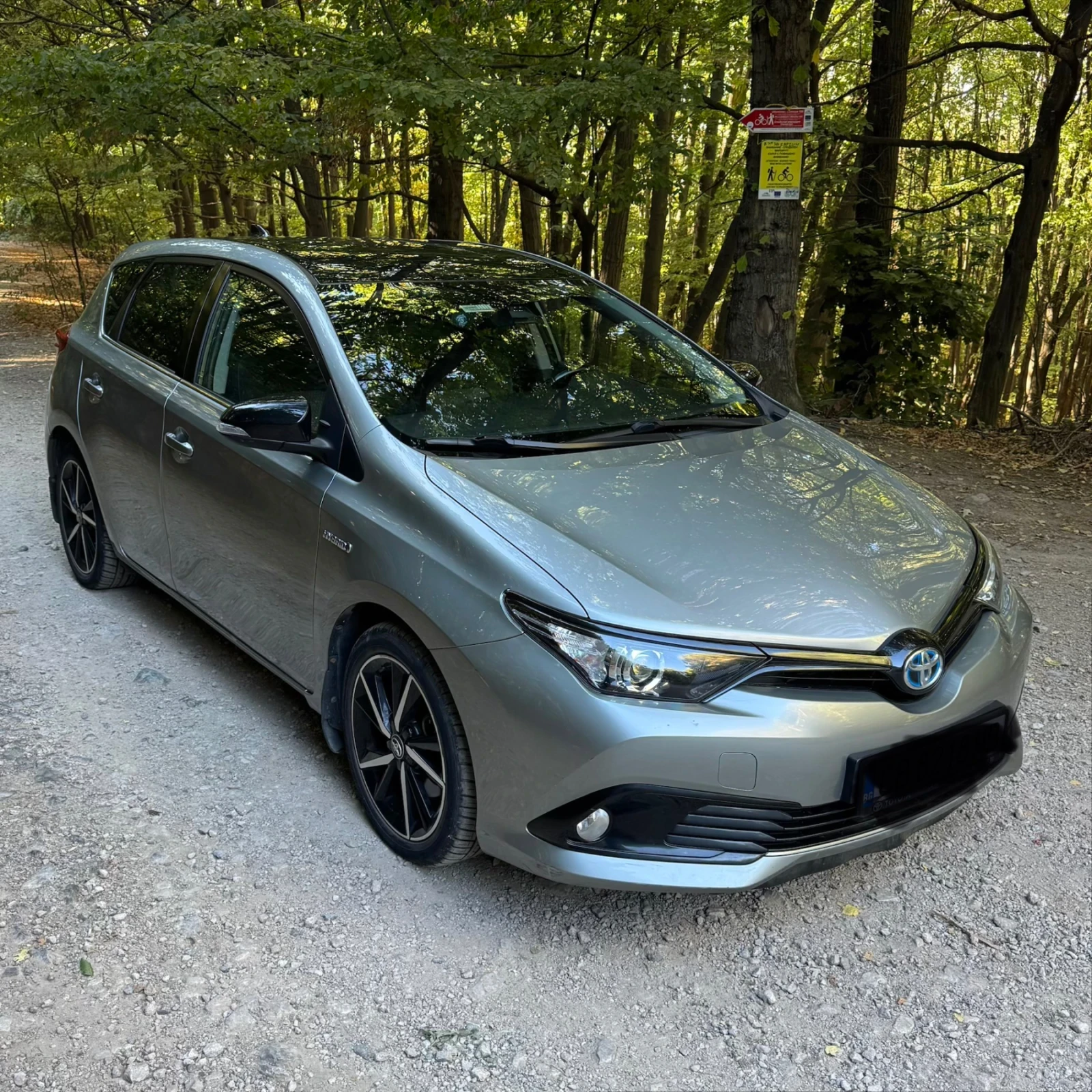 Toyota Auris 1.8 hybride 