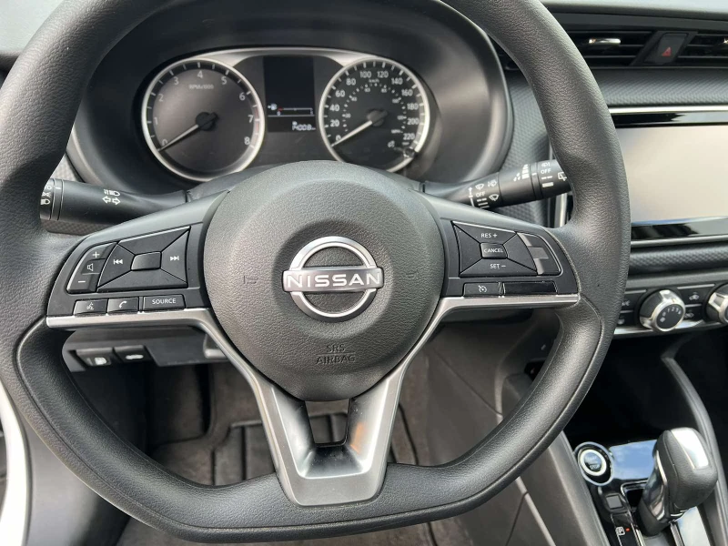 Nissan Juke, снимка 9 - Автомобили и джипове - 47501573