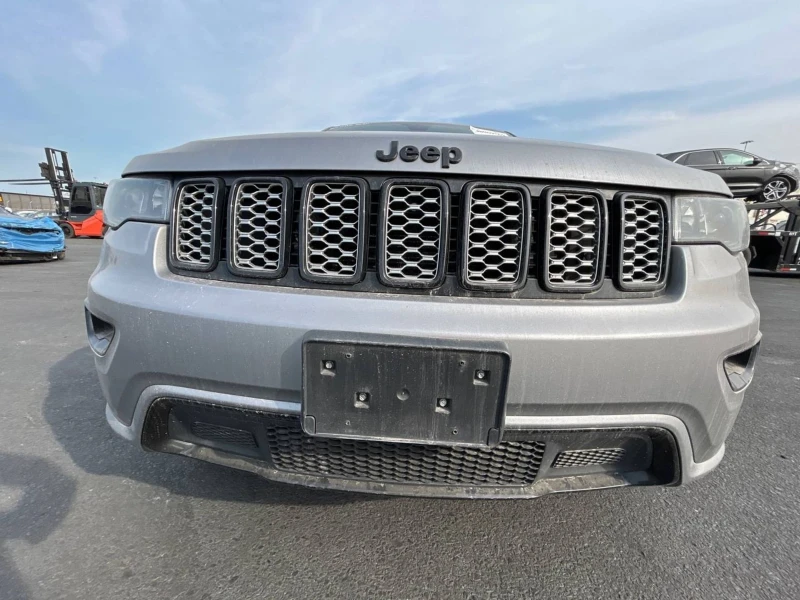 Jeep Grand cherokee Ларедо 3, 6 бензин , снимка 13 - Автомобили и джипове - 48508938