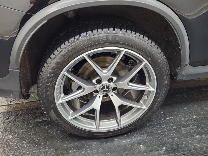 Mercedes-Benz GLC 300 COUPE AMG PKG * CARFAX * БЕЗ ПЪРВОНАЧАЛНА ВНОСКА, снимка 14 - Автомобили и джипове - 52744762