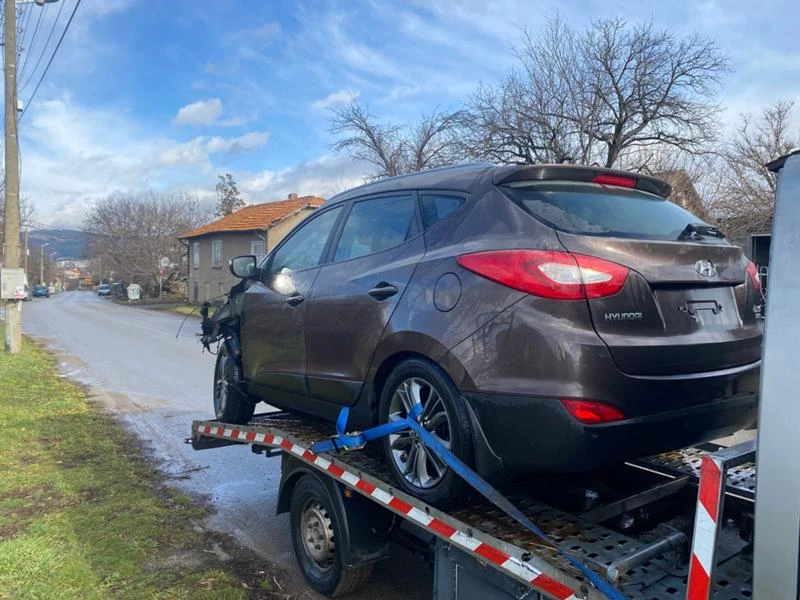 Hyundai IX35 2.0crdi 4x4 - изображение 3