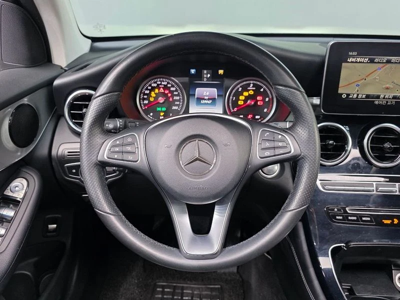 Mercedes-Benz GLC 220 * 4MATIC | Панорама | Кожа | Memory* , снимка 13 - Автомобили и джипове - 55595526
