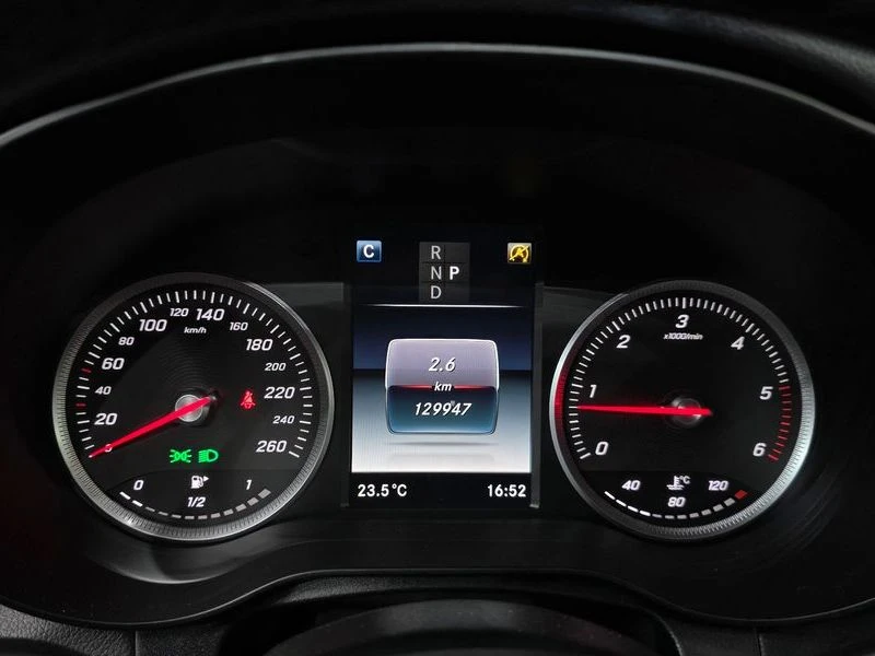 Mercedes-Benz GLC 220 * 4MATIC | Панорама | Кожа | Memory* , снимка 8 - Автомобили и джипове - 55595526