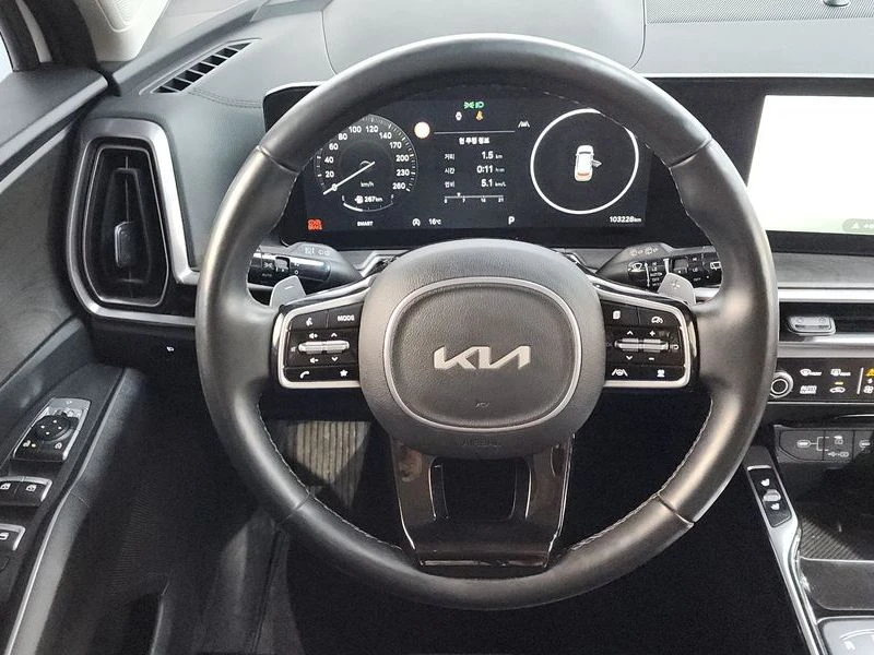 Kia Sorento Diesel 2.2 4WD| 199к.с.| ВКЛ.ТЕХНОТЕСТ, снимка 13 - Автомобили и джипове - 55611867