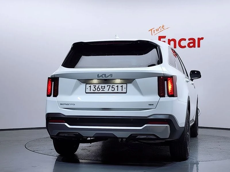 Kia Sorento Diesel 2.2 4WD| 199к.с.| ВКЛ.ТЕХНОТЕСТ, снимка 4 - Автомобили и джипове - 55611867