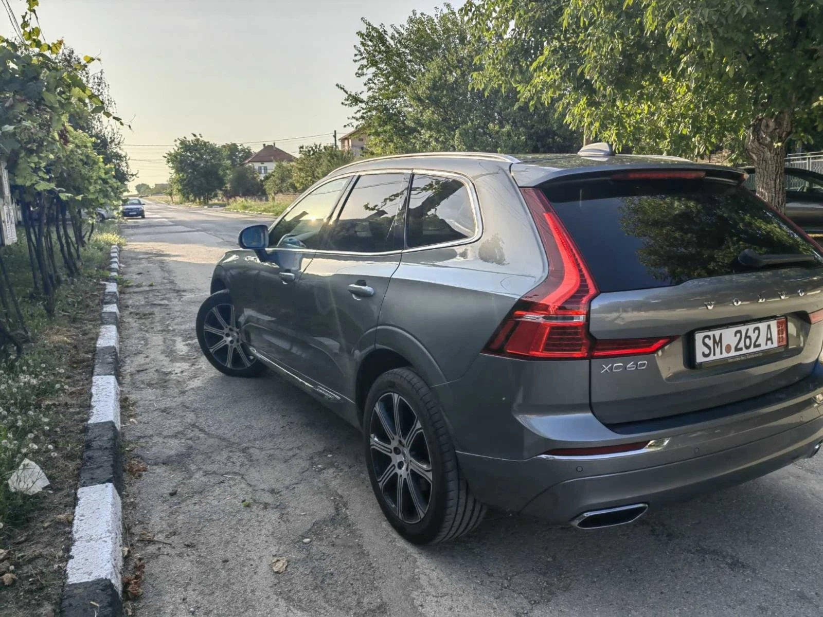 Volvo XC60 2.0d INSCRIPTION  - изображение 3