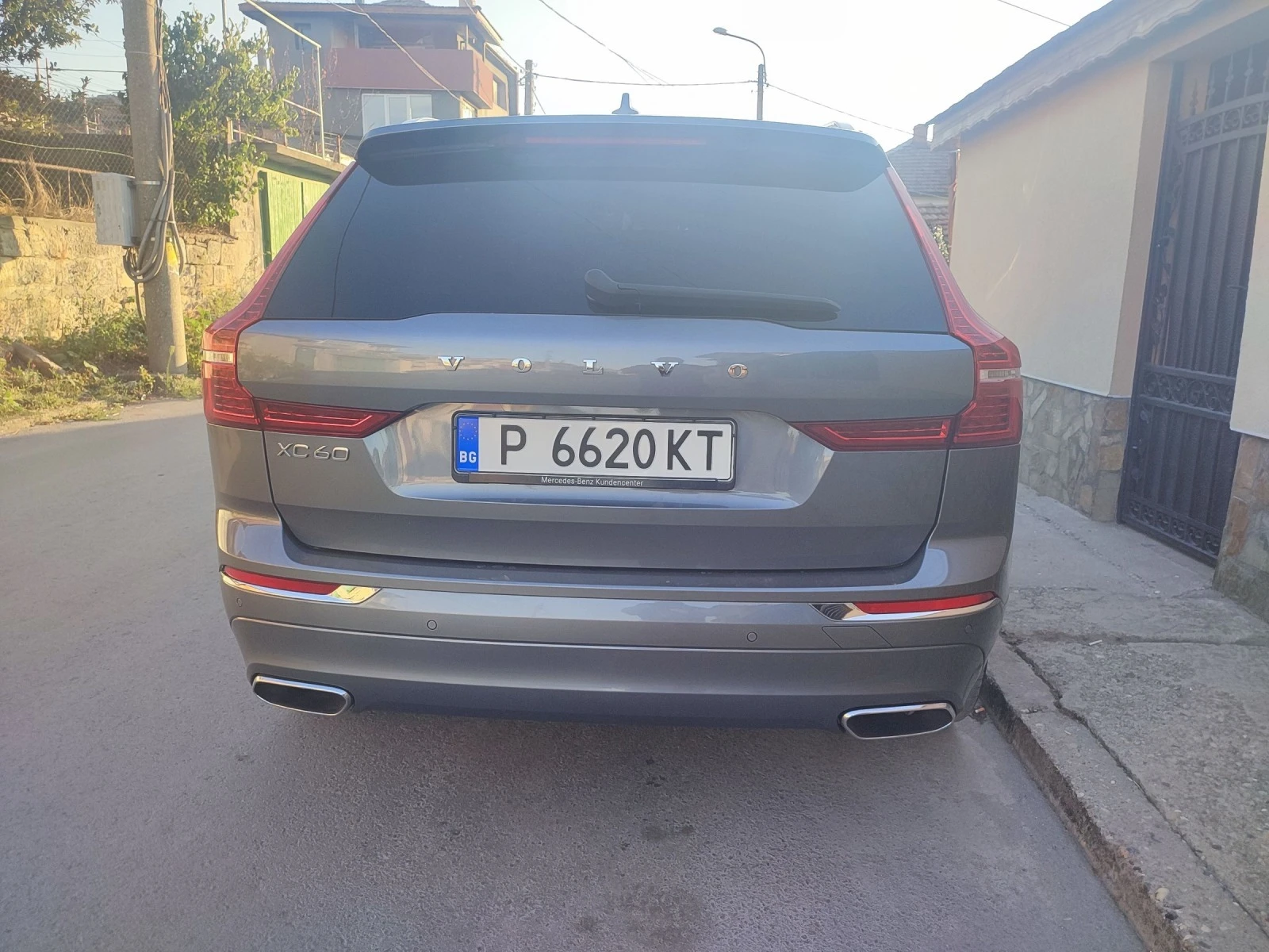 Volvo XC60 2.0d INSCRIPTION  - изображение 2