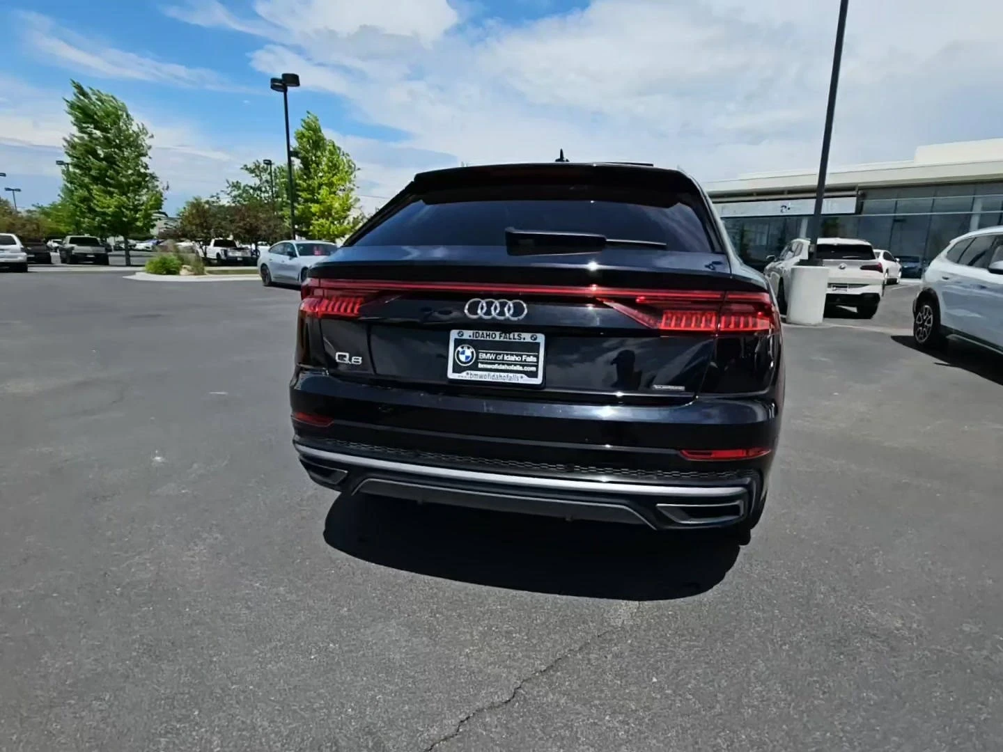 Audi Q8 MATRIX* DISTRONIK* PANO* KEYLESS* AMBIENT* ВИДЕО Н - изображение 2