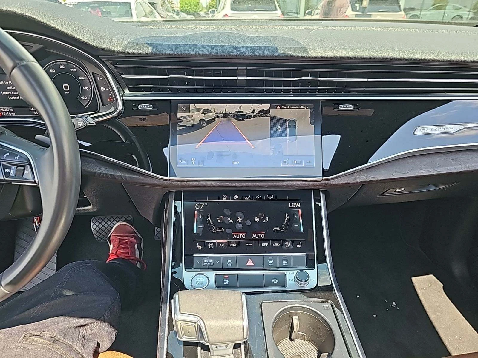 Audi Q8 MATRIX* DISTRONIK* PANO* KEYLESS* AMBIENT* ВИДЕО Н - изображение 6