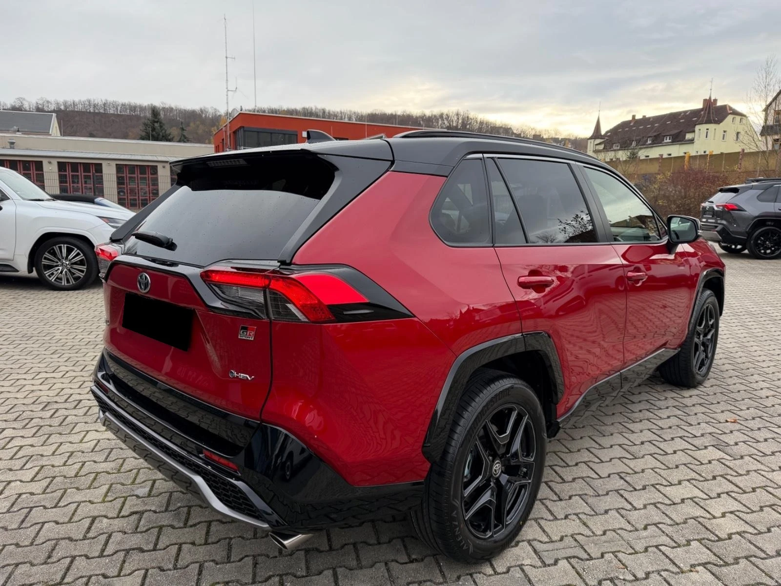 Toyota Rav4 GR SPORT HYBRID 4X4 JBL 360 - изображение 4