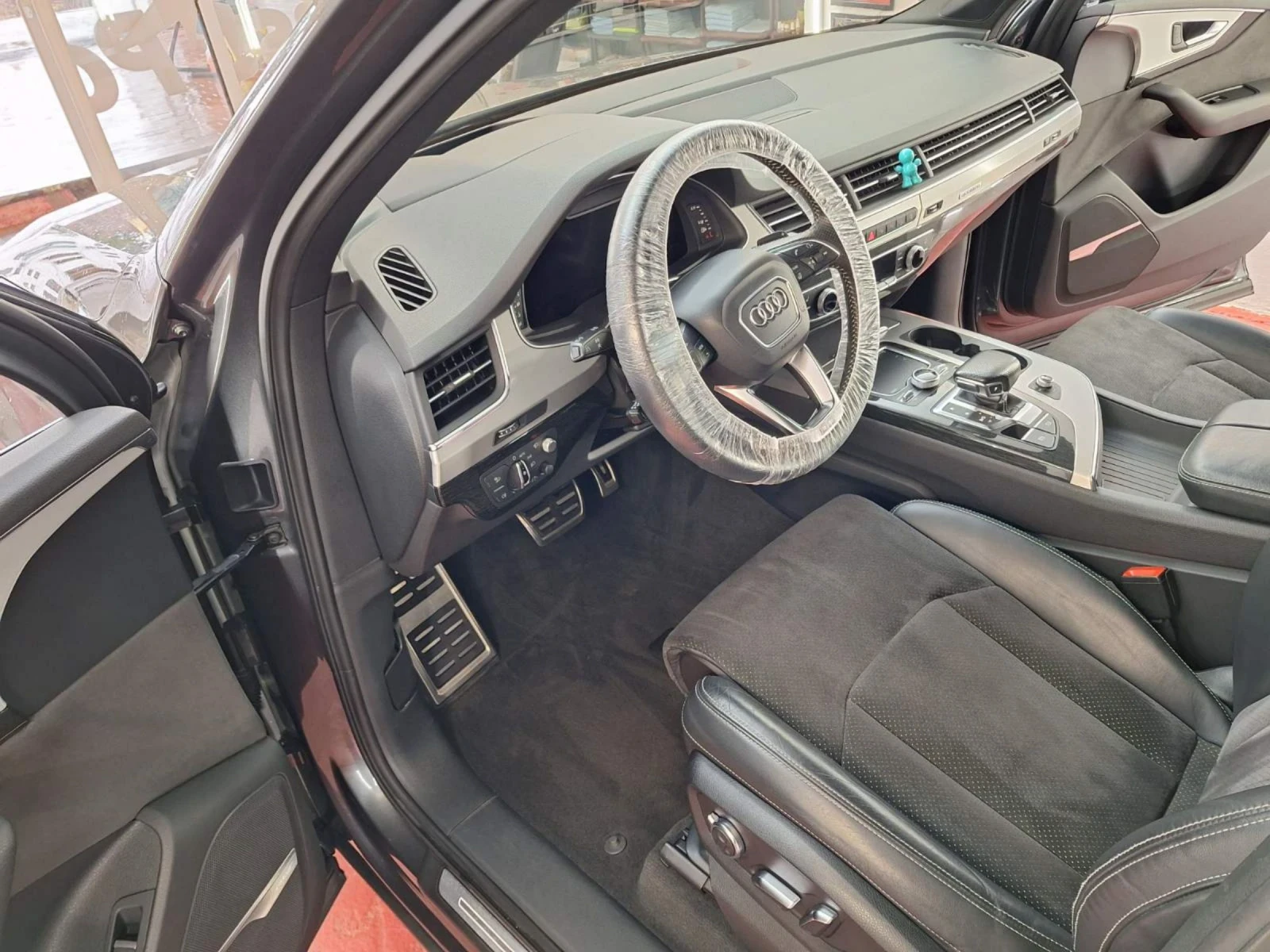 Audi Q7 S Line 1ви собственик  - изображение 8