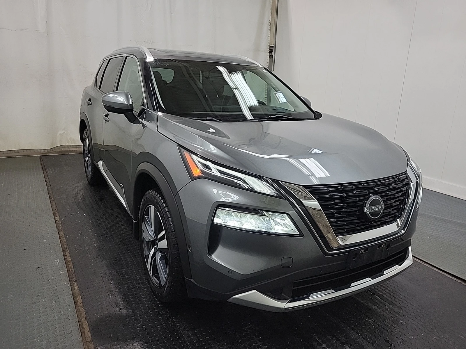 Nissan Rogue PLATINUM* 360view* Bose* Moonroof* Motion-Activate | Mobile.bg � ����������� 3