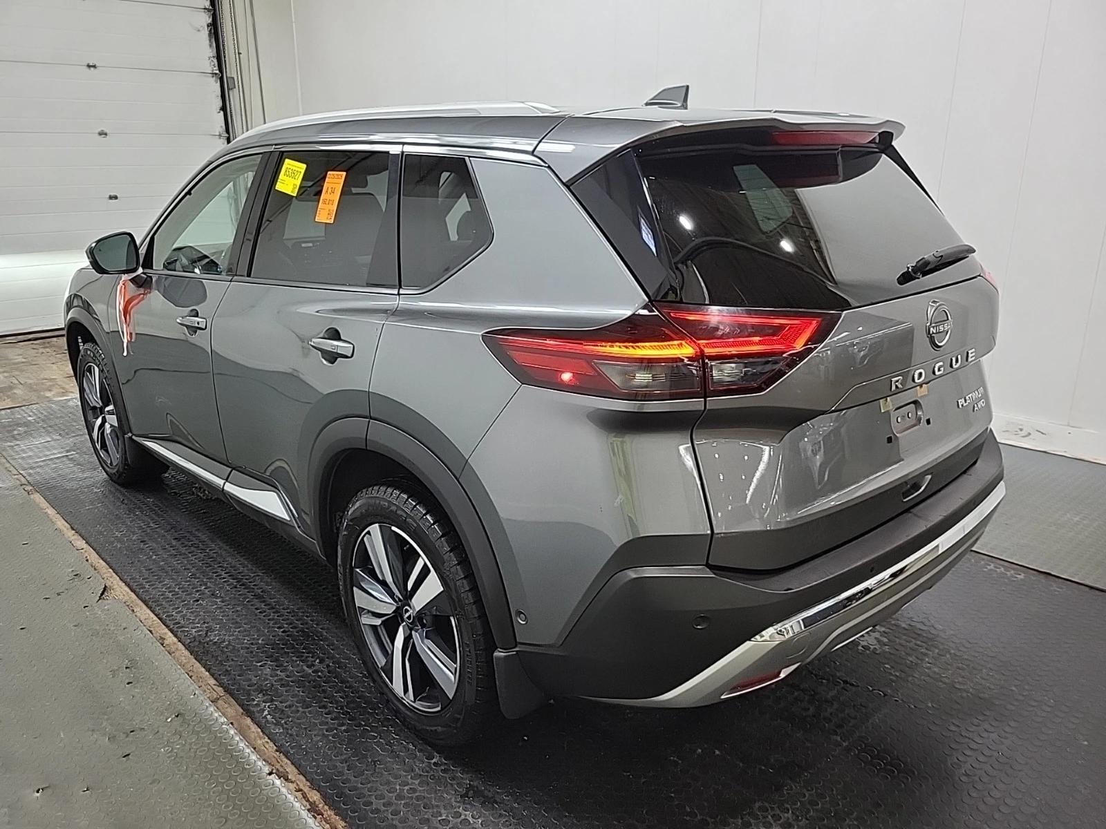 Nissan Rogue PLATINUM* 360view* Bose* Moonroof* Motion-Activate | Mobile.bg � ����������� 5