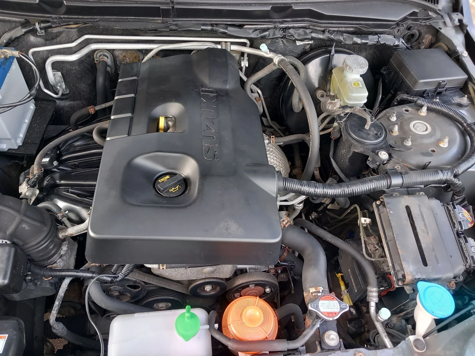 Suzuki Grand vitara 2.0, снимка 12 - Автомобили и джипове - 53709049