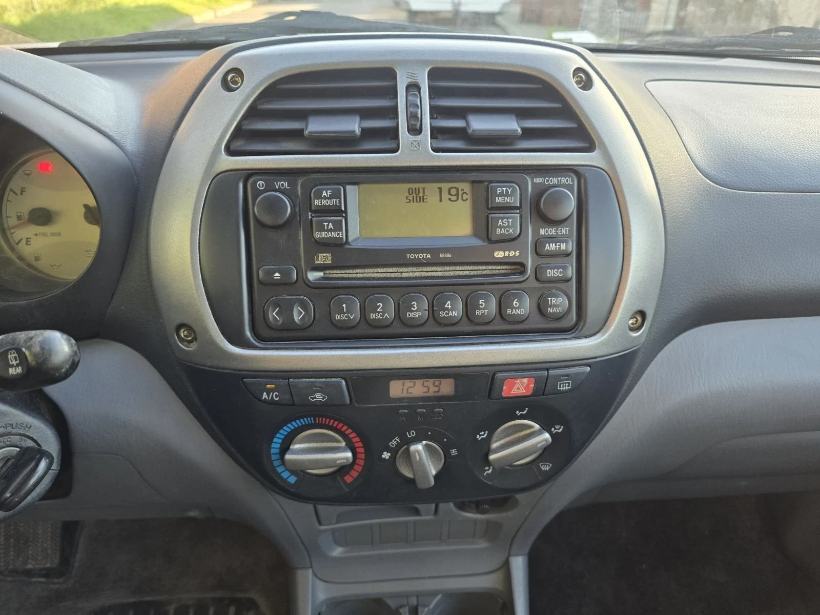 Toyota Rav4 4x4, снимка 9 - Автомобили и джипове - 54335142
