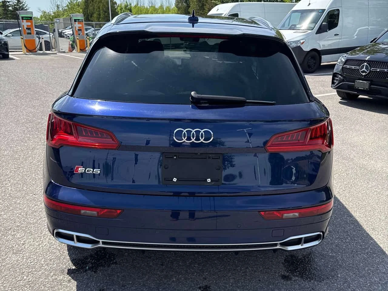Audi SQ5 * Technik * ПОДГРЕВИ * 360 * PANO * CARFAX, снимка 4 - Автомобили и джипове - 54794004
