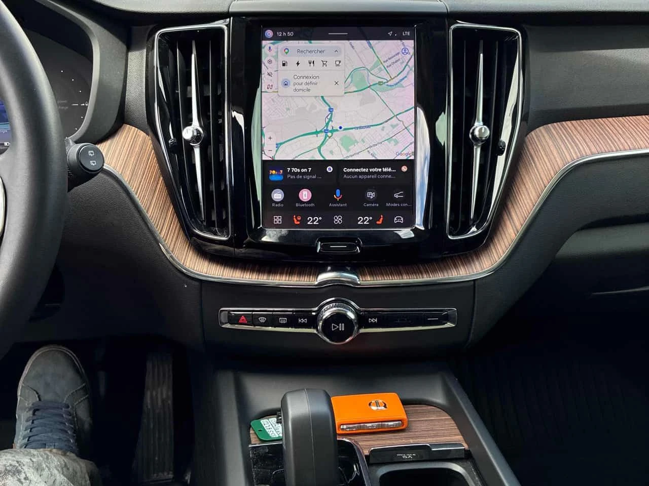 Volvo XC60 * Plus Bright Theme* АВТОКРЕДИТ БЕЗ ПЪРВОНАЧАЛНА* , снимка 9 - Автомобили и джипове - 54908812