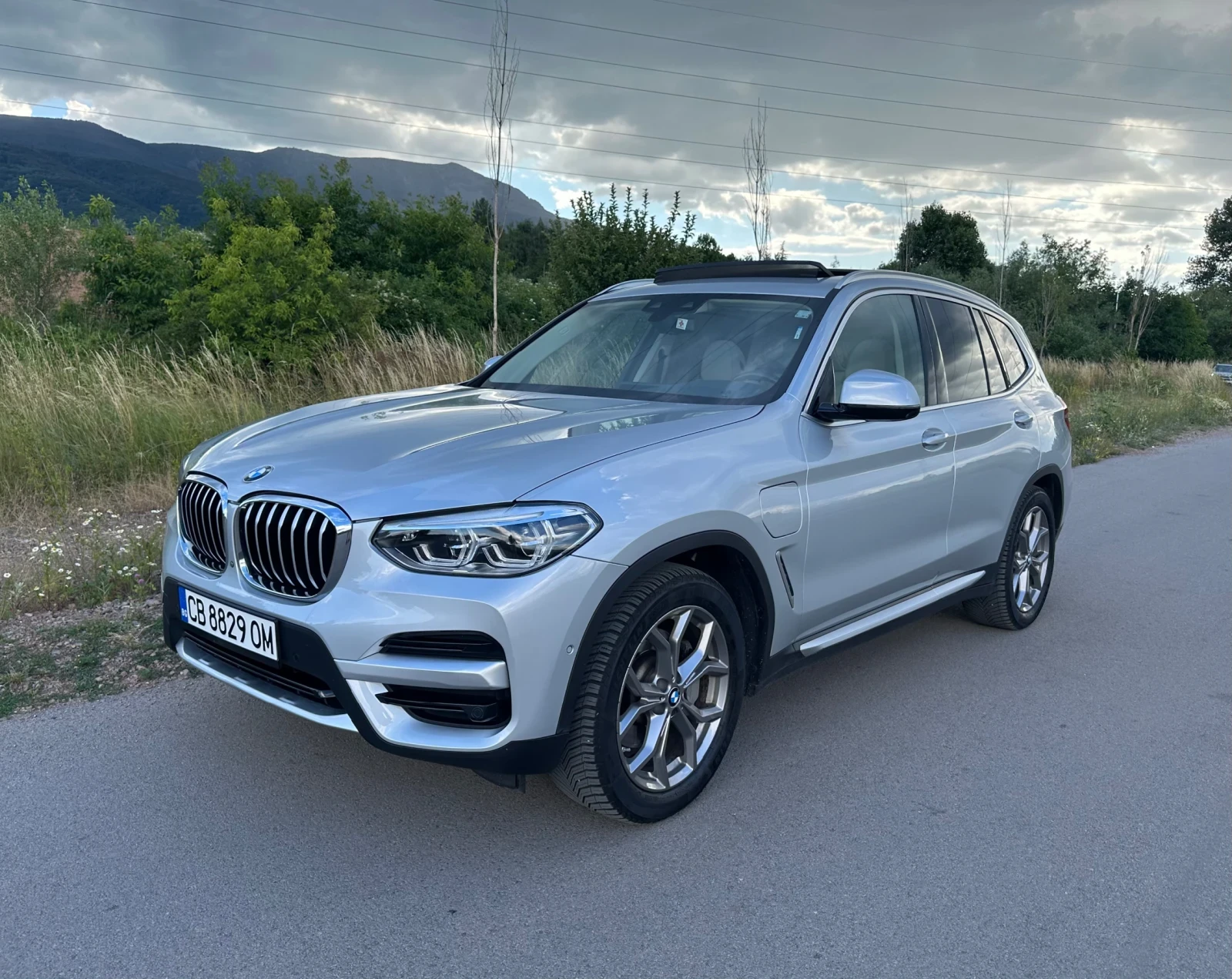 BMW X3 ПАНОРАМА/360/HEAD UP/KEYLESS/ПОДРЕВ/DIGITAL/30E
